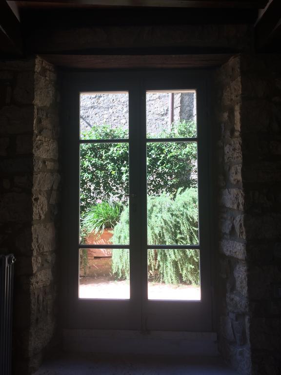 Le Antiche Mura Semproniano Buitenkant foto