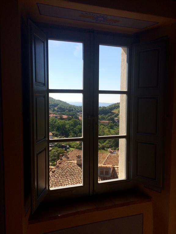 Le Antiche Mura Semproniano Buitenkant foto